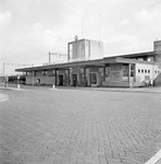 150787 Gezicht op het N.S.-station Vlaardingen Oost te Vlaardingen.